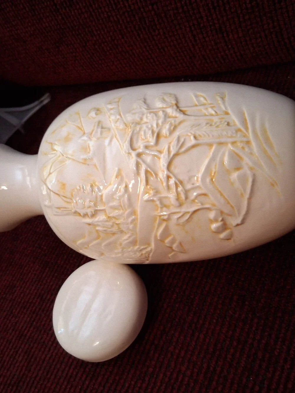 Asian-style relief-molded ceramic vase & Lid, raised landscape scene, Glazed